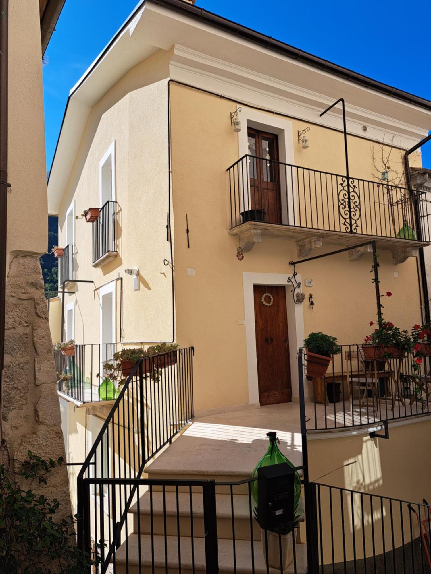 Appartement La Fantesca à Pettorano sul Gizio Extérieur photo