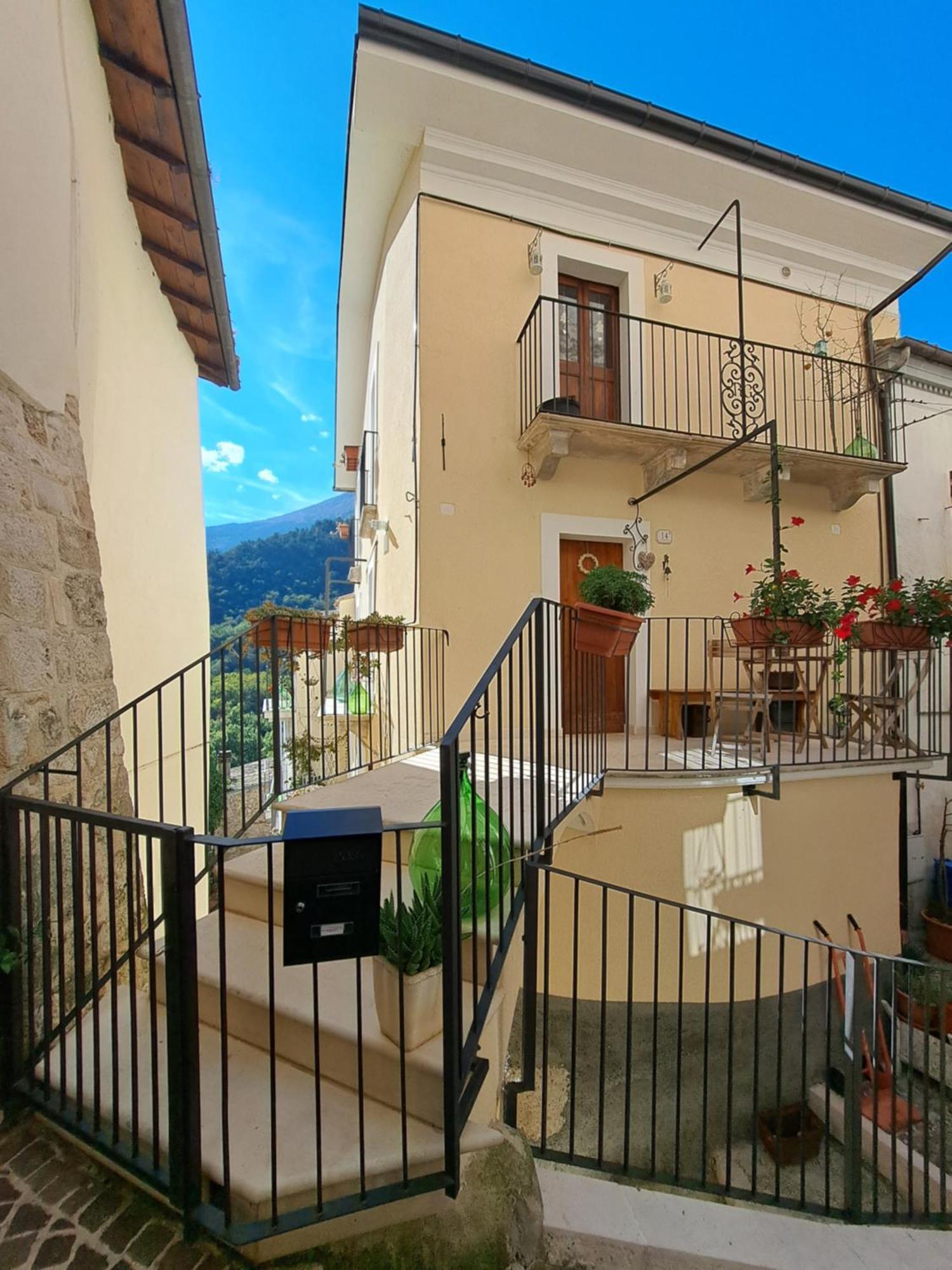 Appartement La Fantesca à Pettorano sul Gizio Extérieur photo