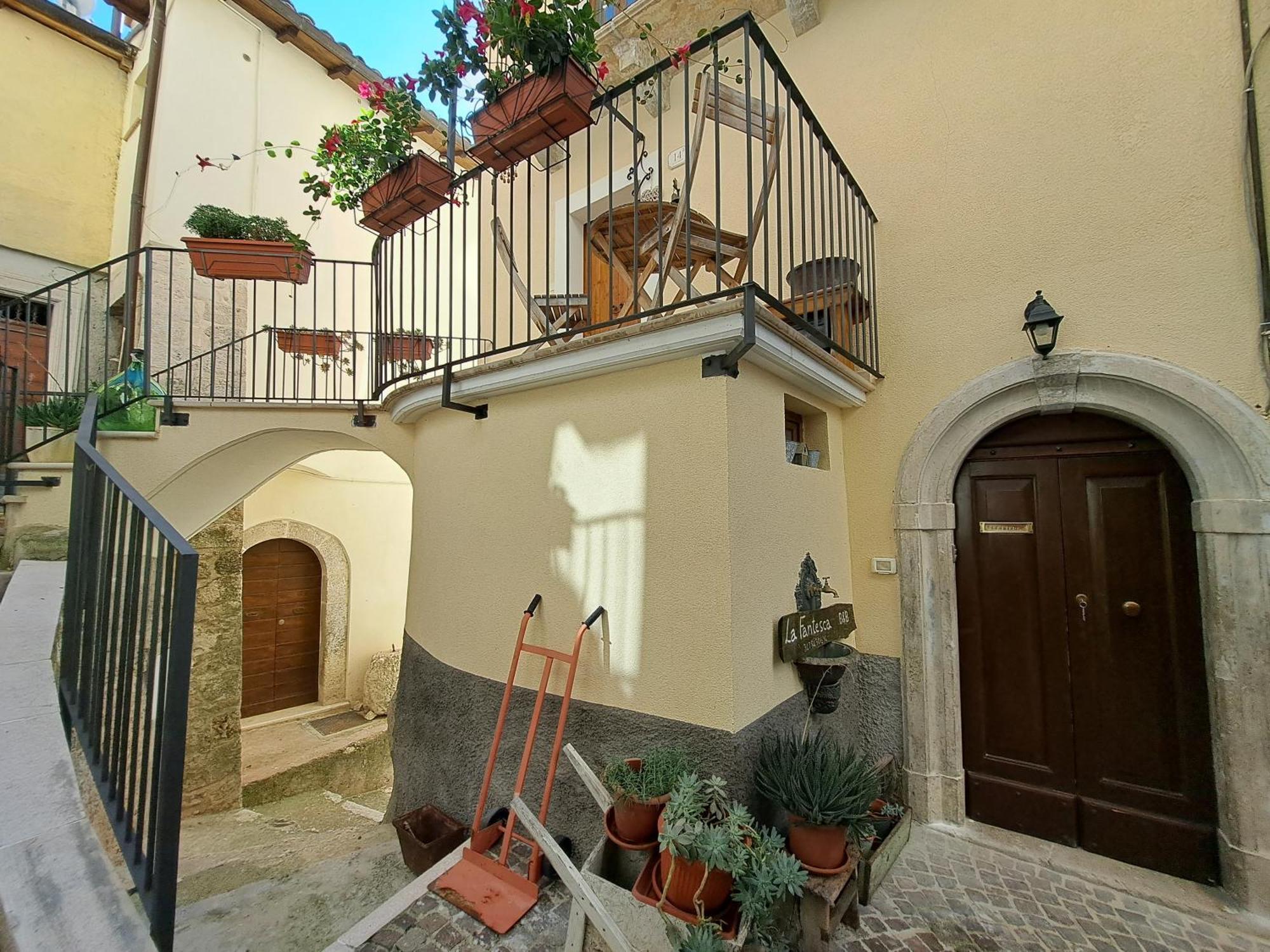 Appartement La Fantesca à Pettorano sul Gizio Extérieur photo
