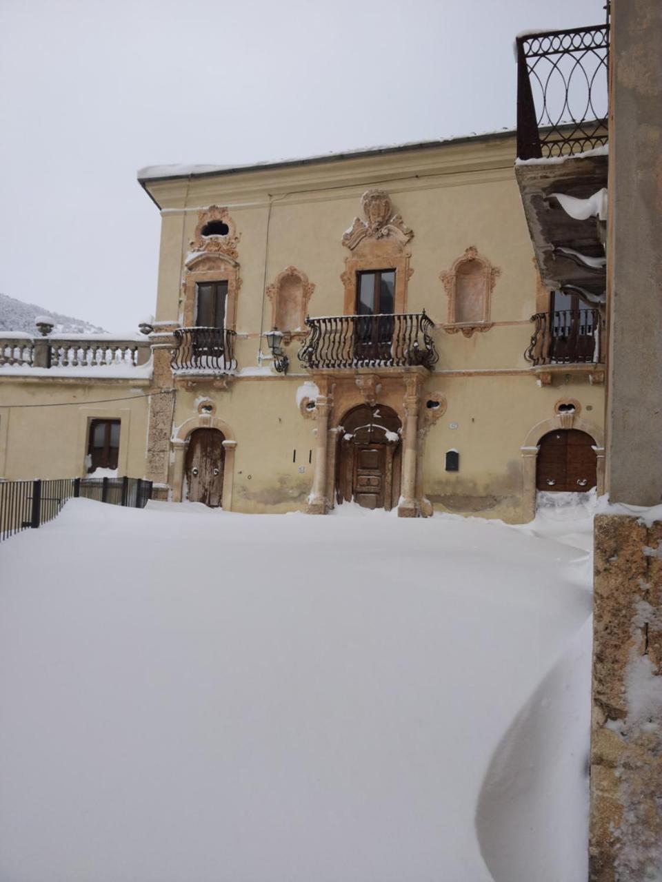Appartement La Fantesca à Pettorano sul Gizio Extérieur photo