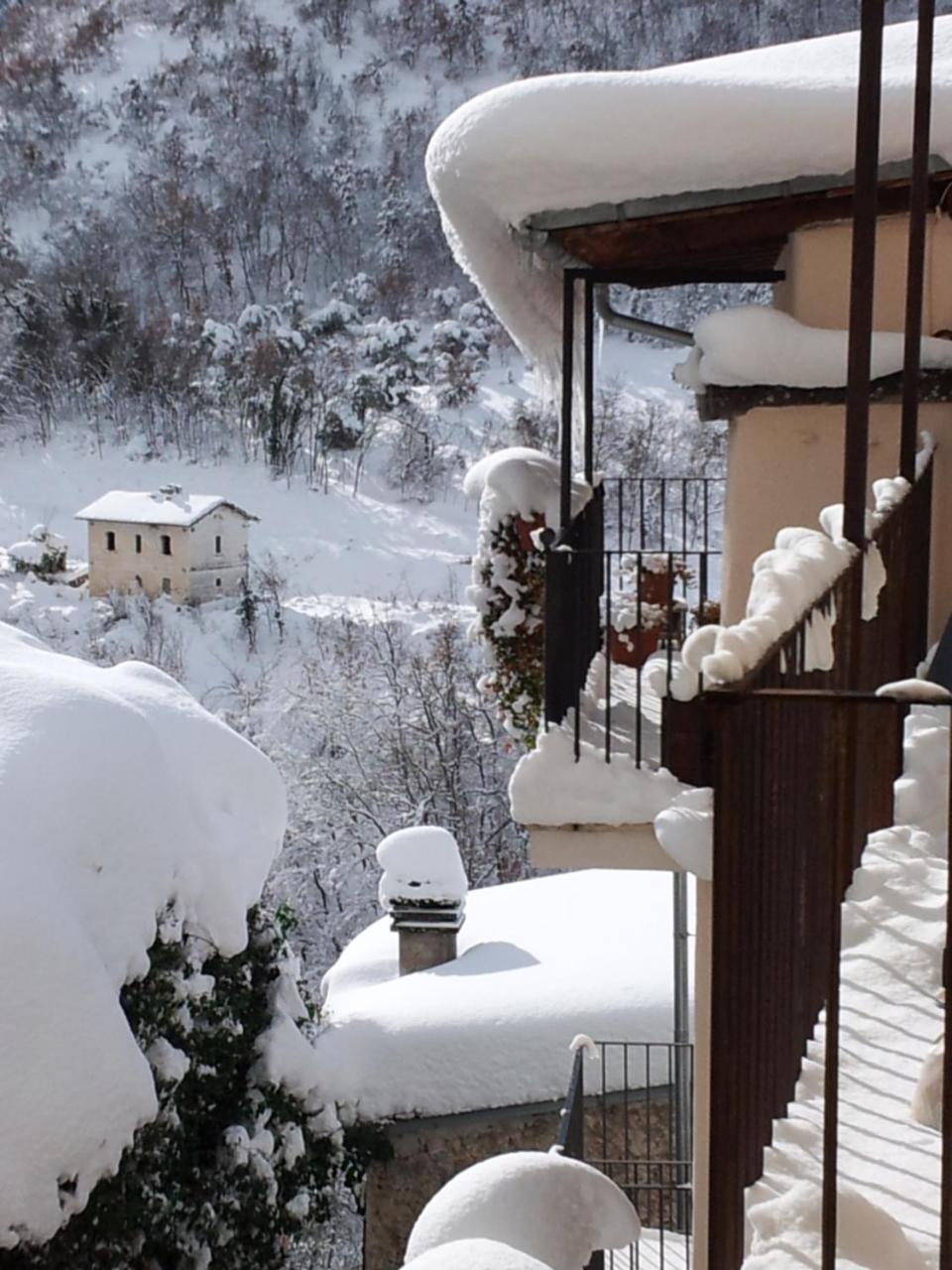 Appartement La Fantesca à Pettorano sul Gizio Extérieur photo
